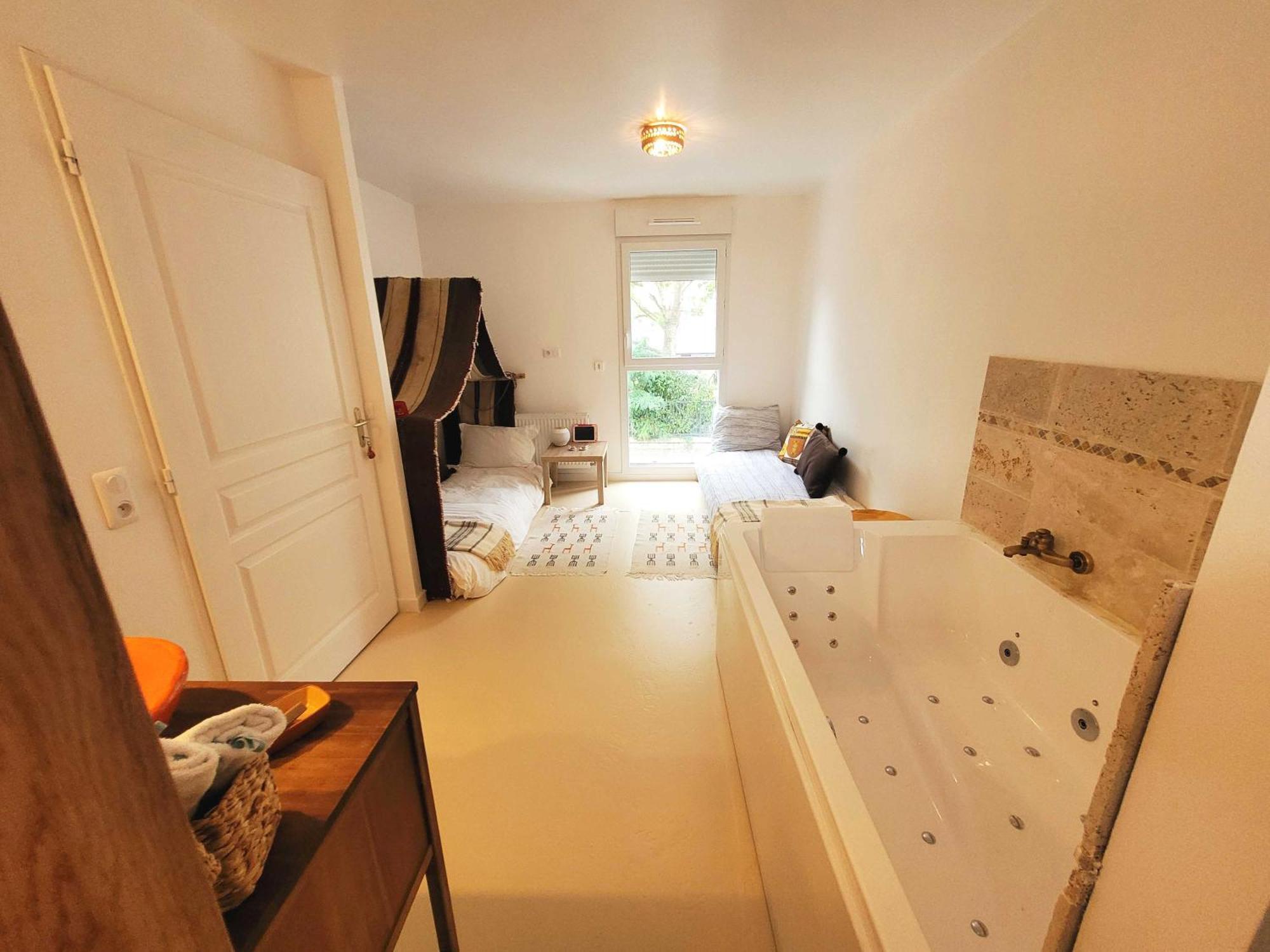 Dream Of Mediterranean House, Jacuzzi, Bbq, Delices Ensoleilles Сартрувиль Экстерьер фото